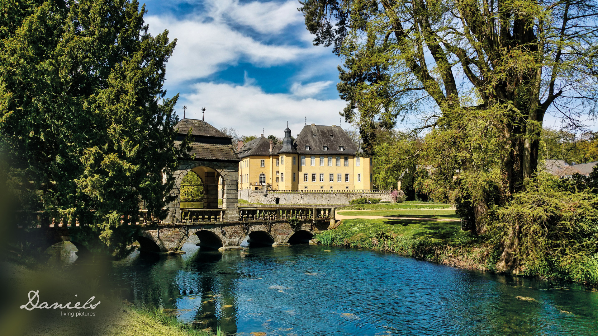 Schloss Dyck Bridge