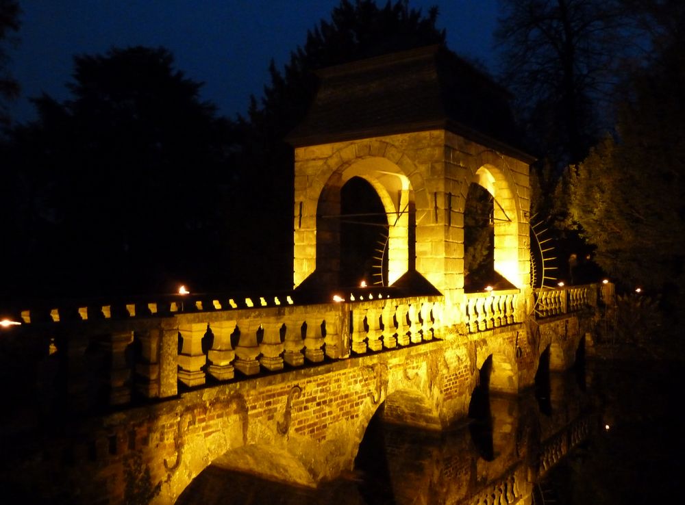 Schloss Dyck, Brücke