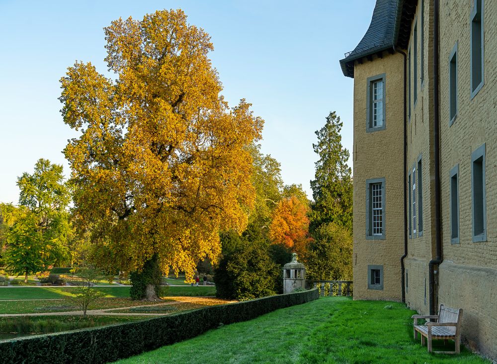 Schloss Dyck im Herbst