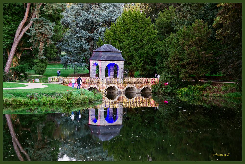 Schloss Dyck - Parkleuchten - Brücke am See