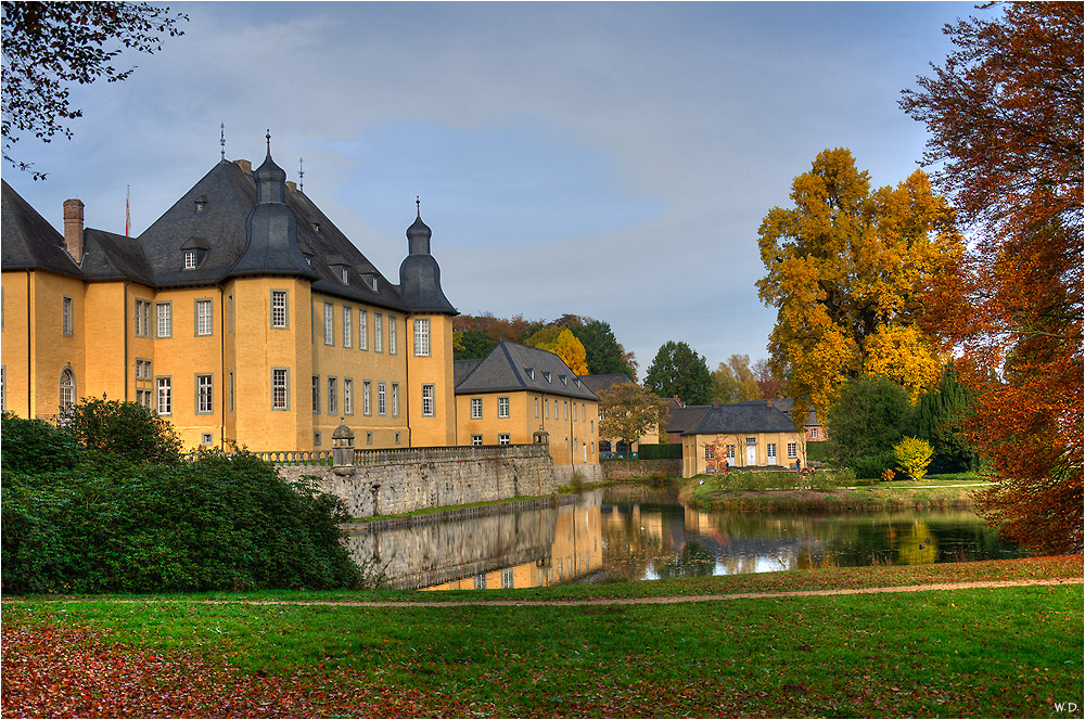 Schloss Dyk im Herbstlicht