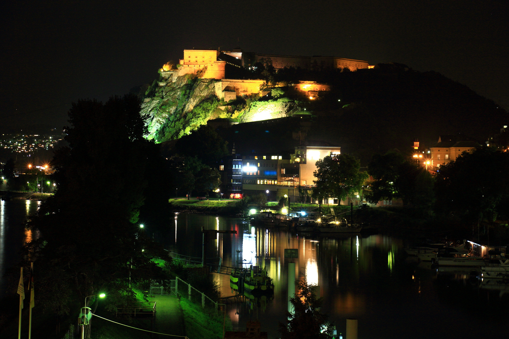 Schloß Ehrenbreitstein bei Nacht