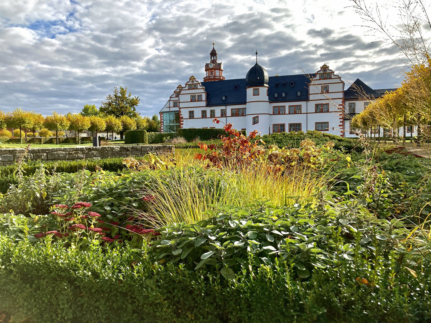 Schloss Ehrenstein mit Park