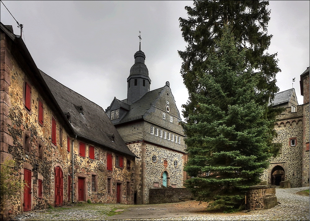 ~~Schloss Eisenbach~~