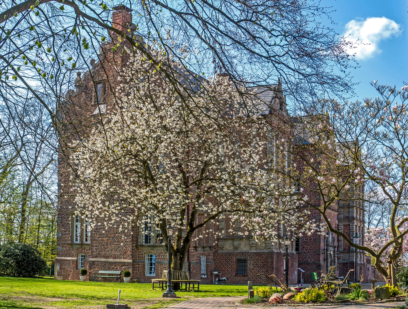 Schloss Erbhof Thedinghausen im Frühling