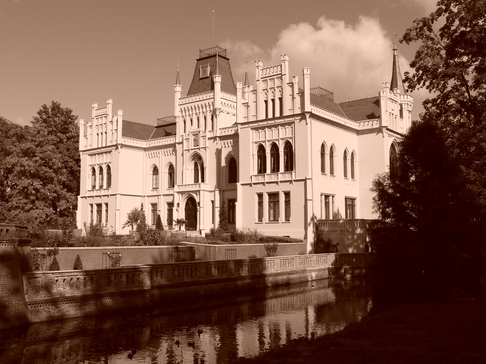 Schloß Evenburg in Leer