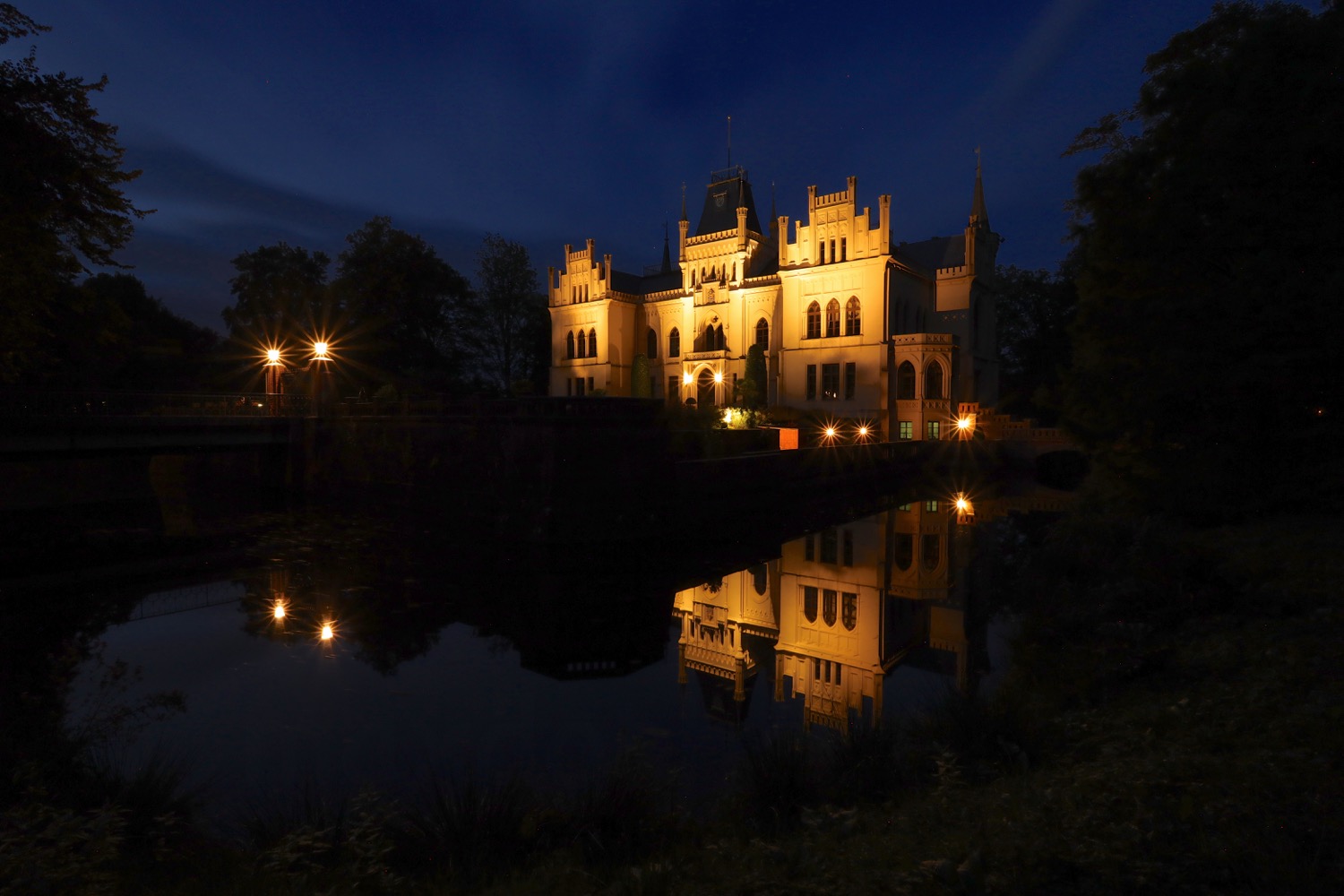 Schloss Evenburg (Leer) bei Nacht