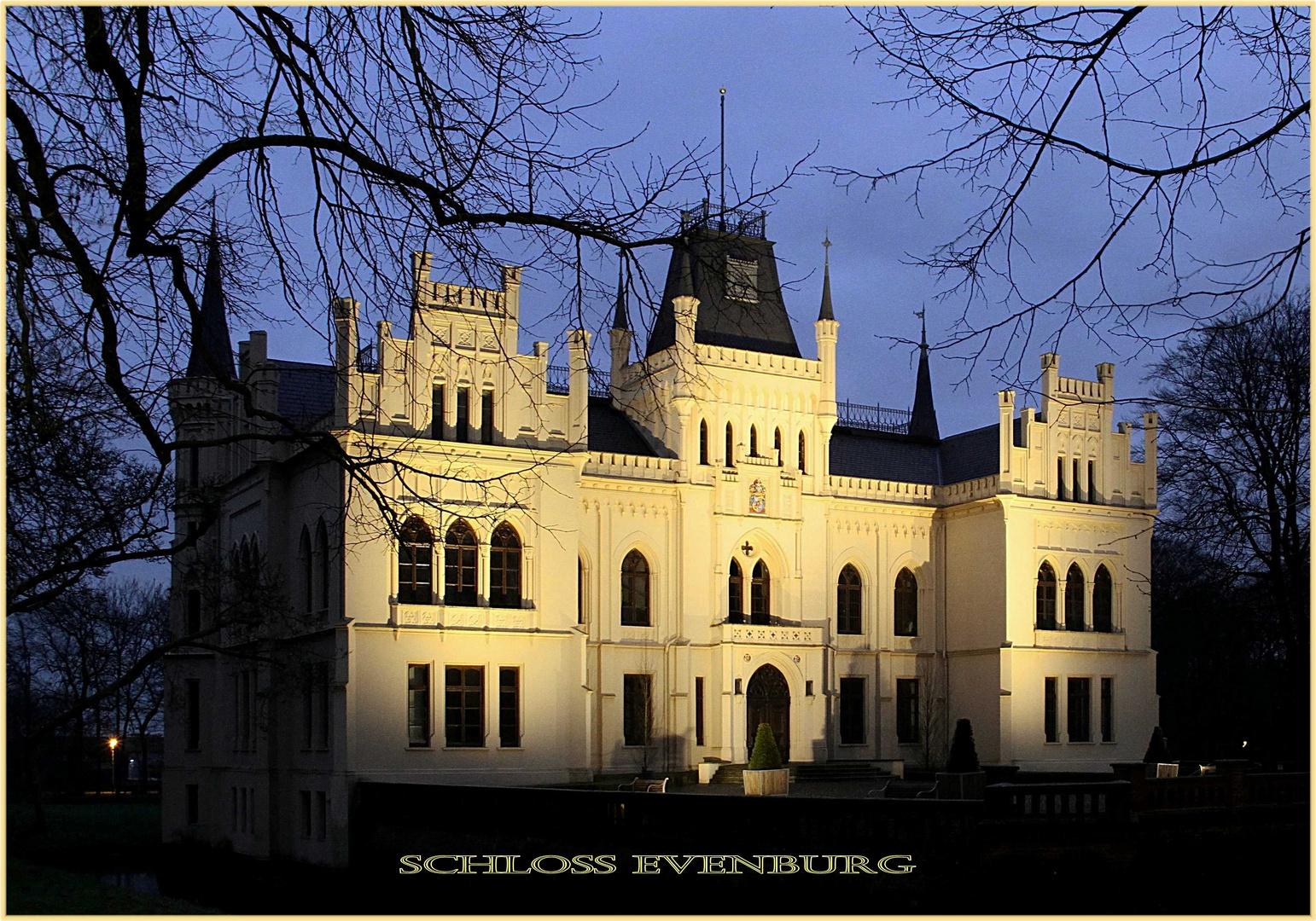 Schloss Evenburg ... zur blauen Stunde