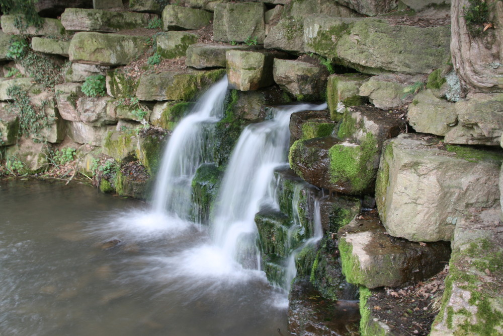 Schloss Faforit mini Wasserfall