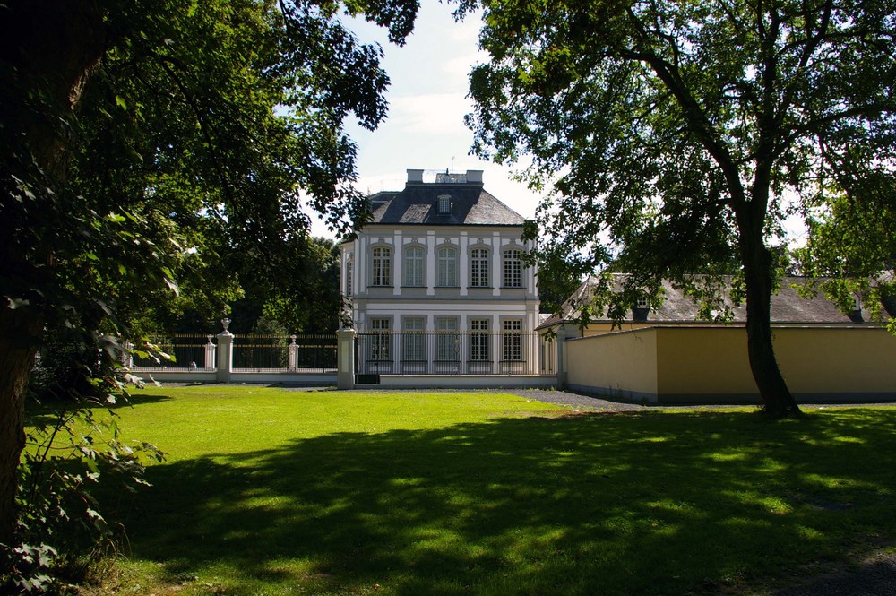 Schloss Falkenlust in Brühl