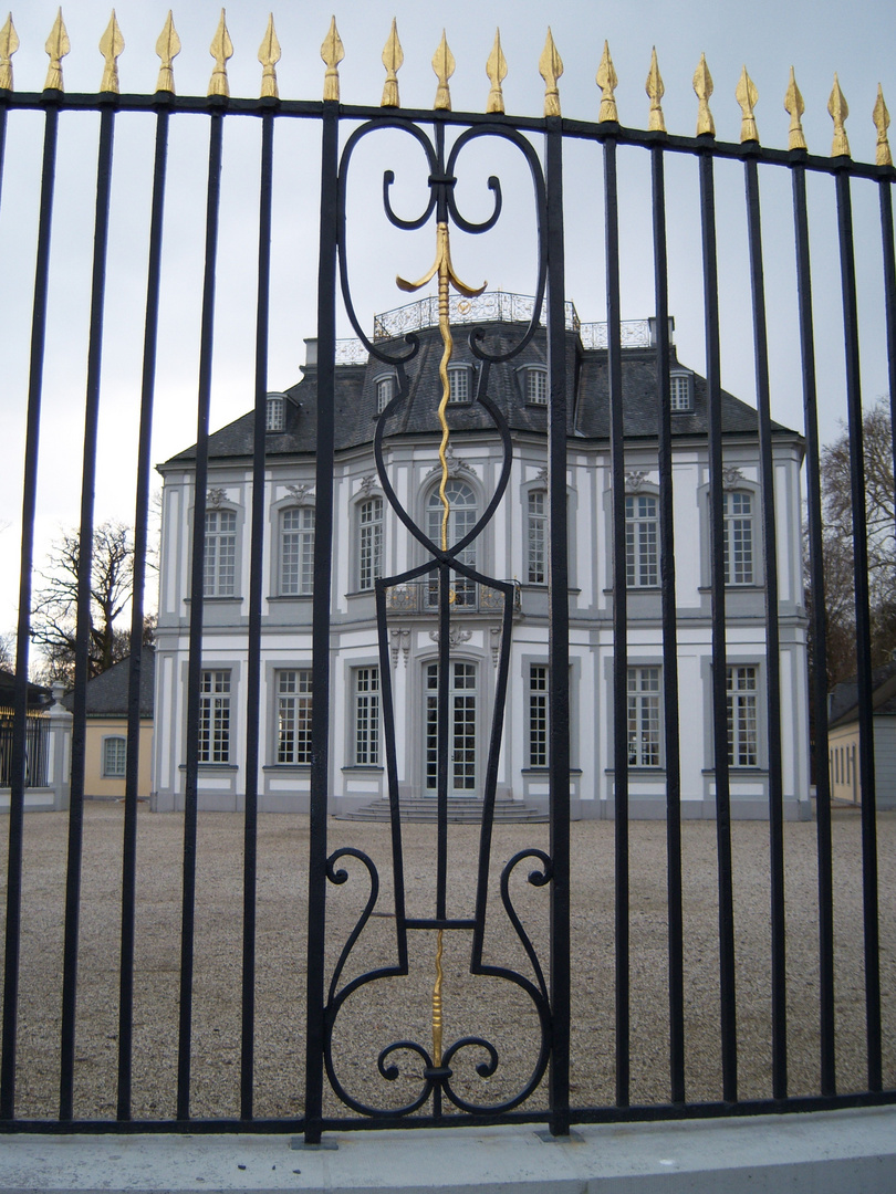 Schloss Falkenlust - Ostseite