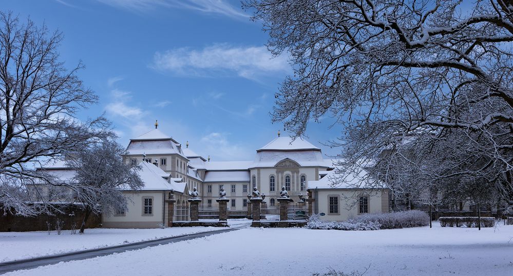 Schloss Fasanerie im Winterkleid