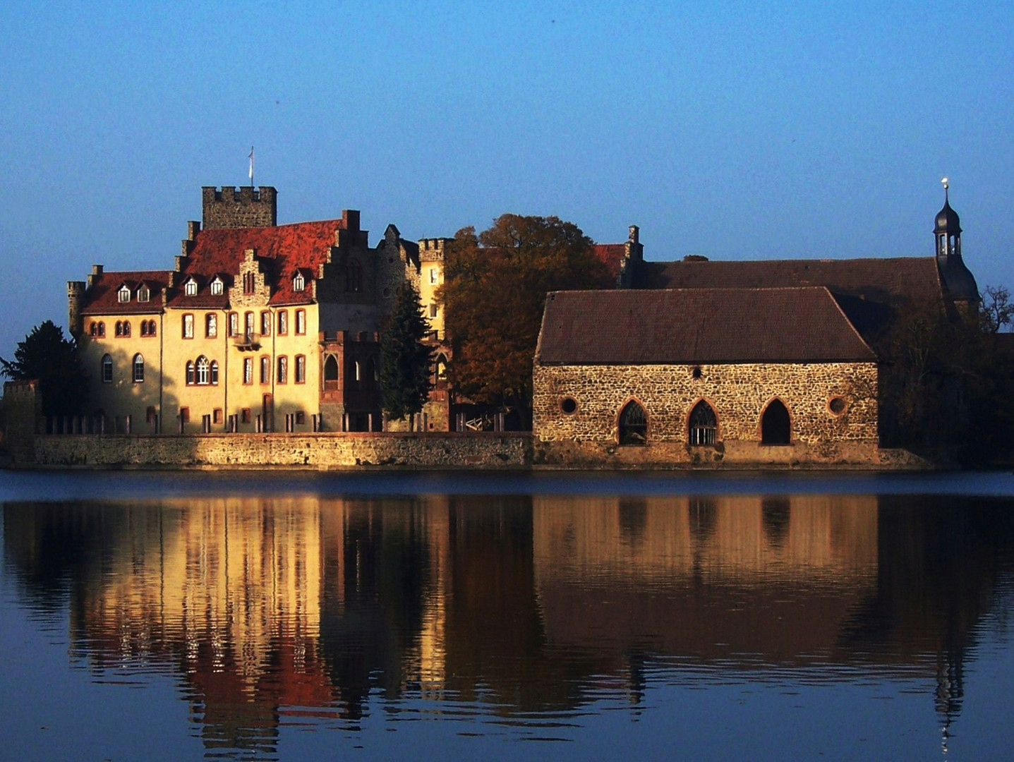 Schloss Flechtingen in der Abendsonne