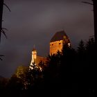 Schloss Freundsberg bei Nacht