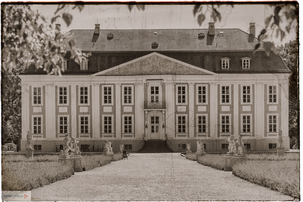 Schloß Friedrichsfelde