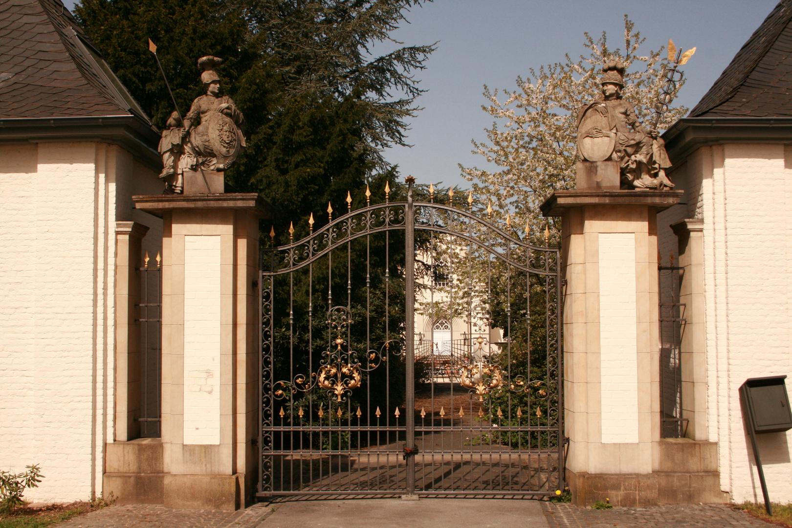 Schloss Gartrop bei Hünxe/Niederrhein