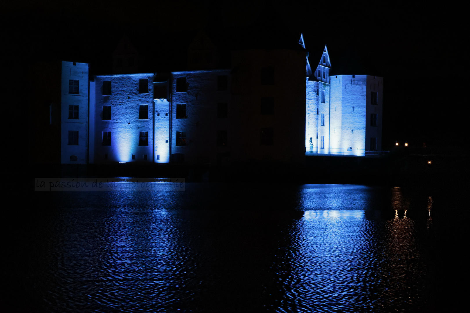 *Schloss Glücksburg heute abend*