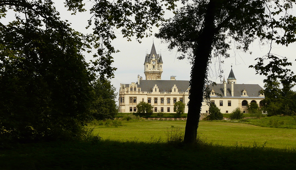 . . Schloss Grafenegg . .