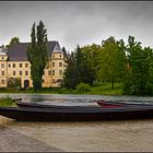 Schloss Hagenau im Regen