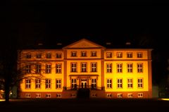 Schloß Hallenburg bei Nacht