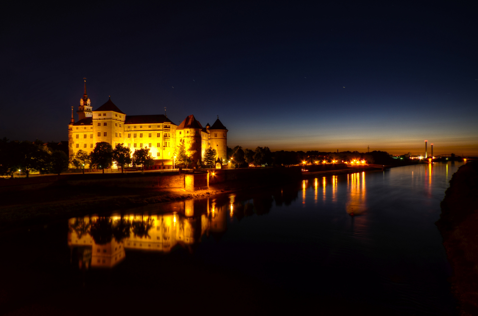Schloss Hartenfels in Torgau bei Nacht