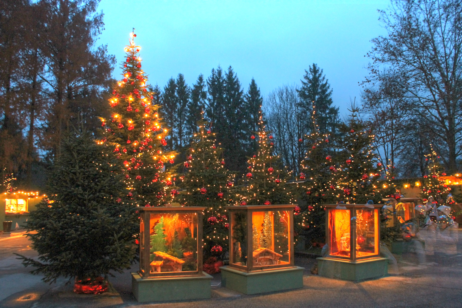 Schloss Hellbrunn Weihnachtsmarkt Foto & Bild architektur