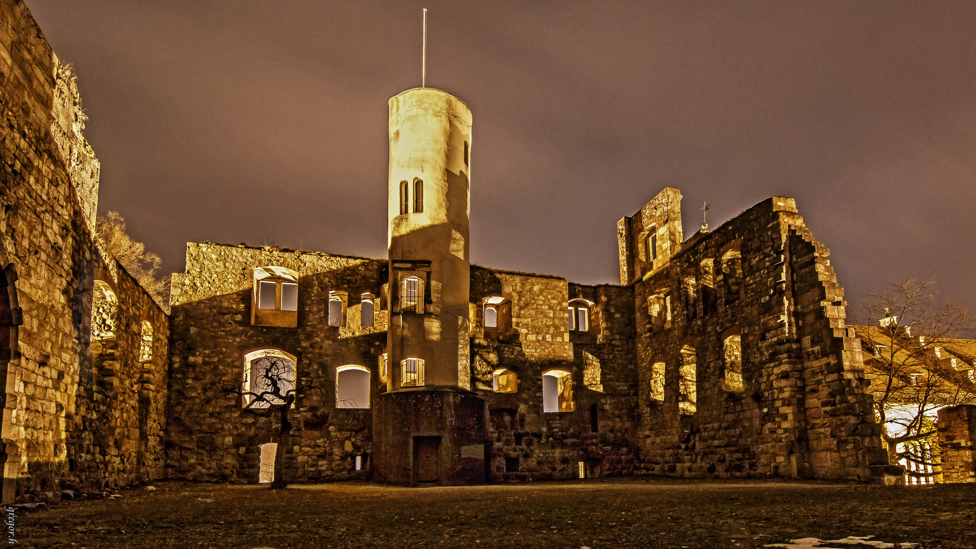 Schloss Hellenstein bei Nacht-HDR