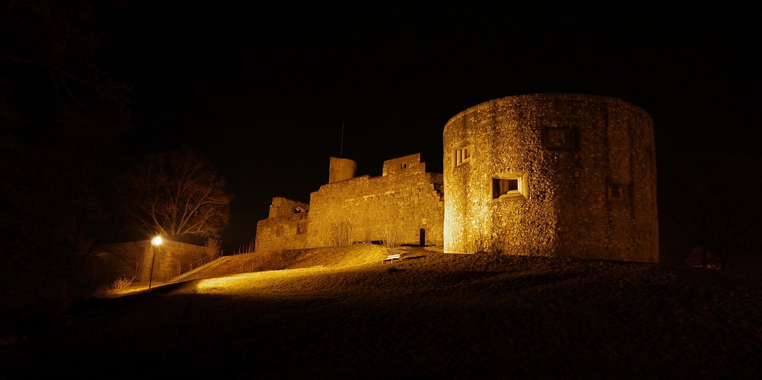 Schloss Hellenstein in Heidenheim bei Nacht