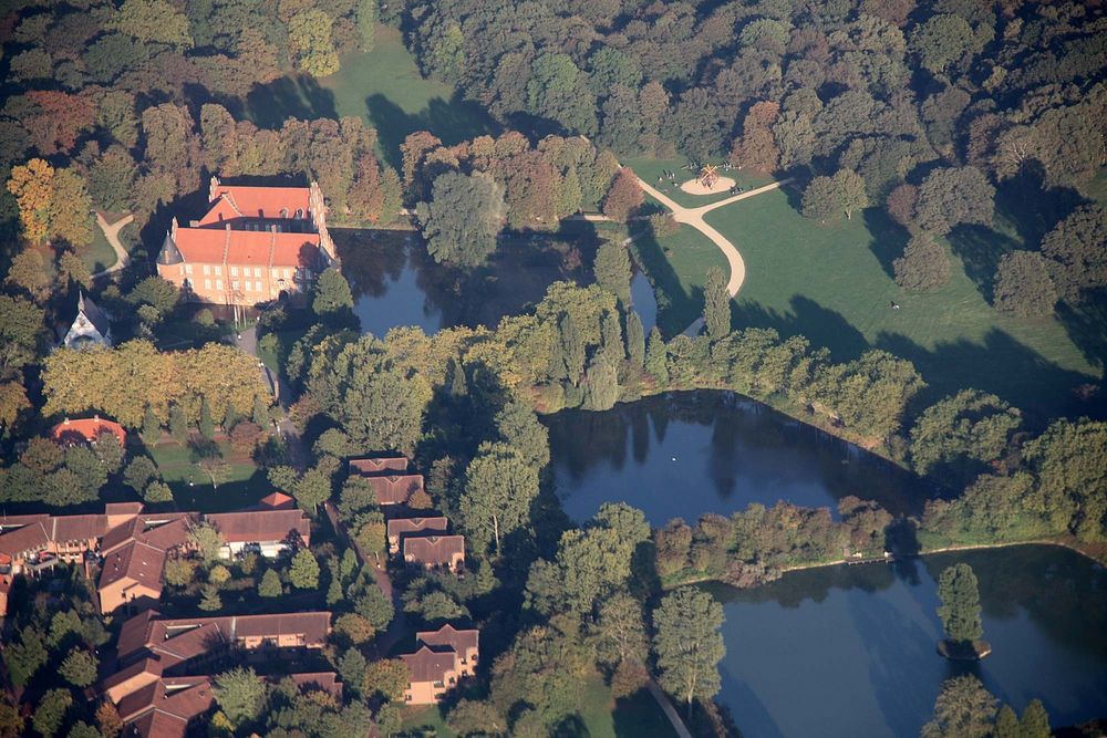 Schloss Herten aus der Luft gesehen