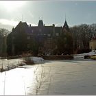 Schloss Höllinghofen im Abendlicht.