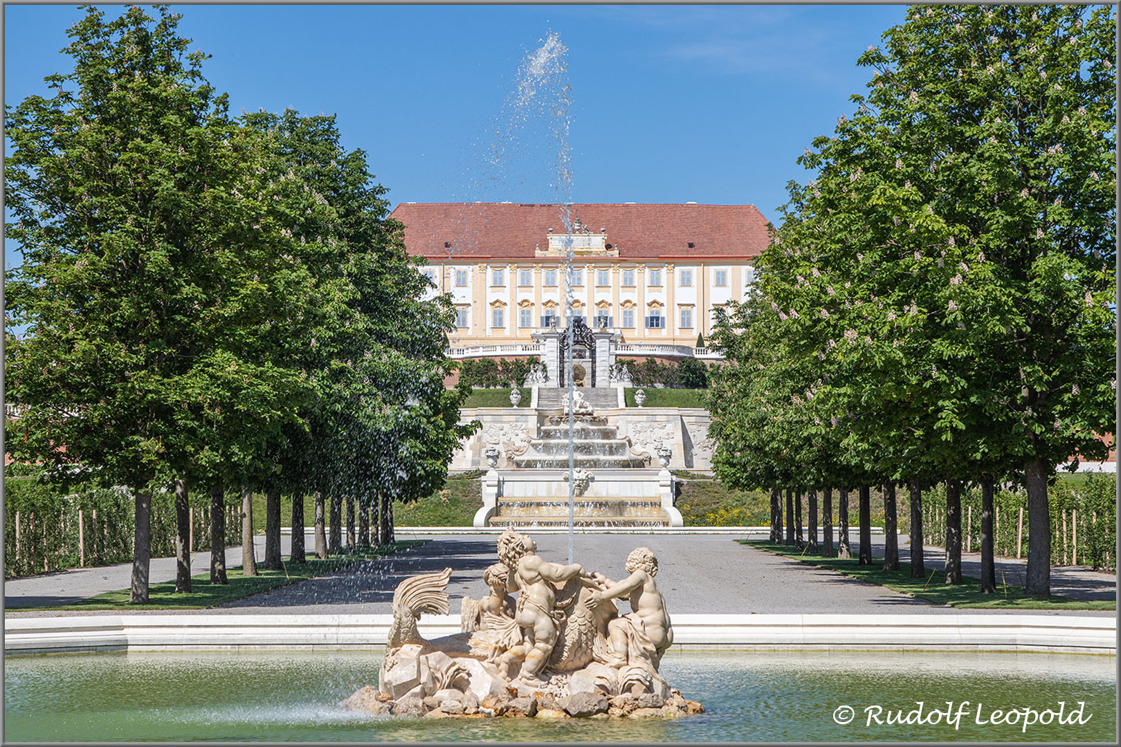 Schloss Hof - von der Gartenseite 