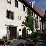 Schloss Hohenentringen in der Morgensonne