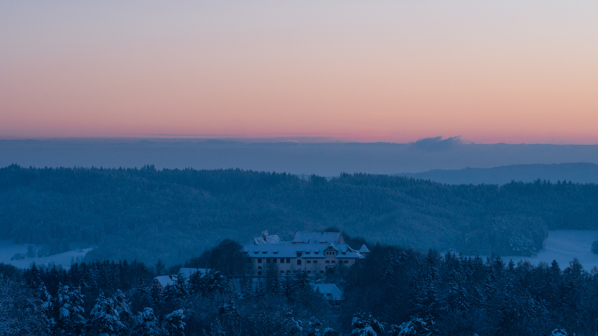 Schloss Hohenfels bei Abenddämmerung