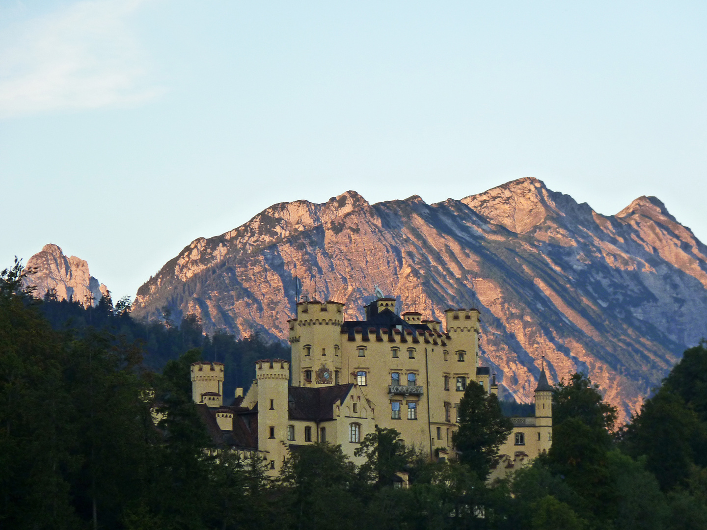 Schloss Hohenschwangau am Morgen