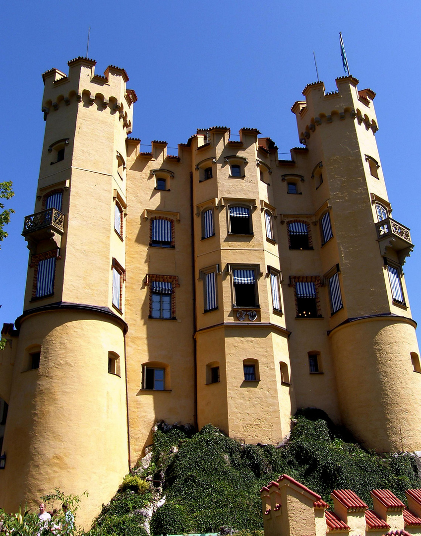 Schloss Hohenschwangau am Schloss Neuschwanstein1