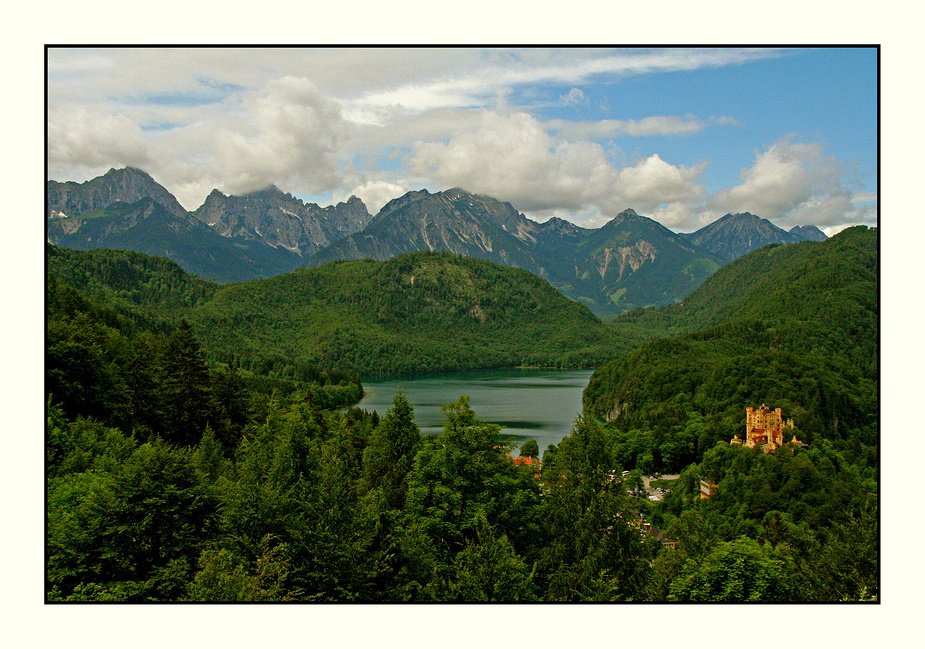 Schloss Hohenschwangau mit Alpsee