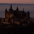 Schloss Hohenzollern in der Abenddämmerung