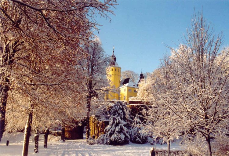 Schloß Homburg bei Nümbrecht im Schnee (Dezember 2001)