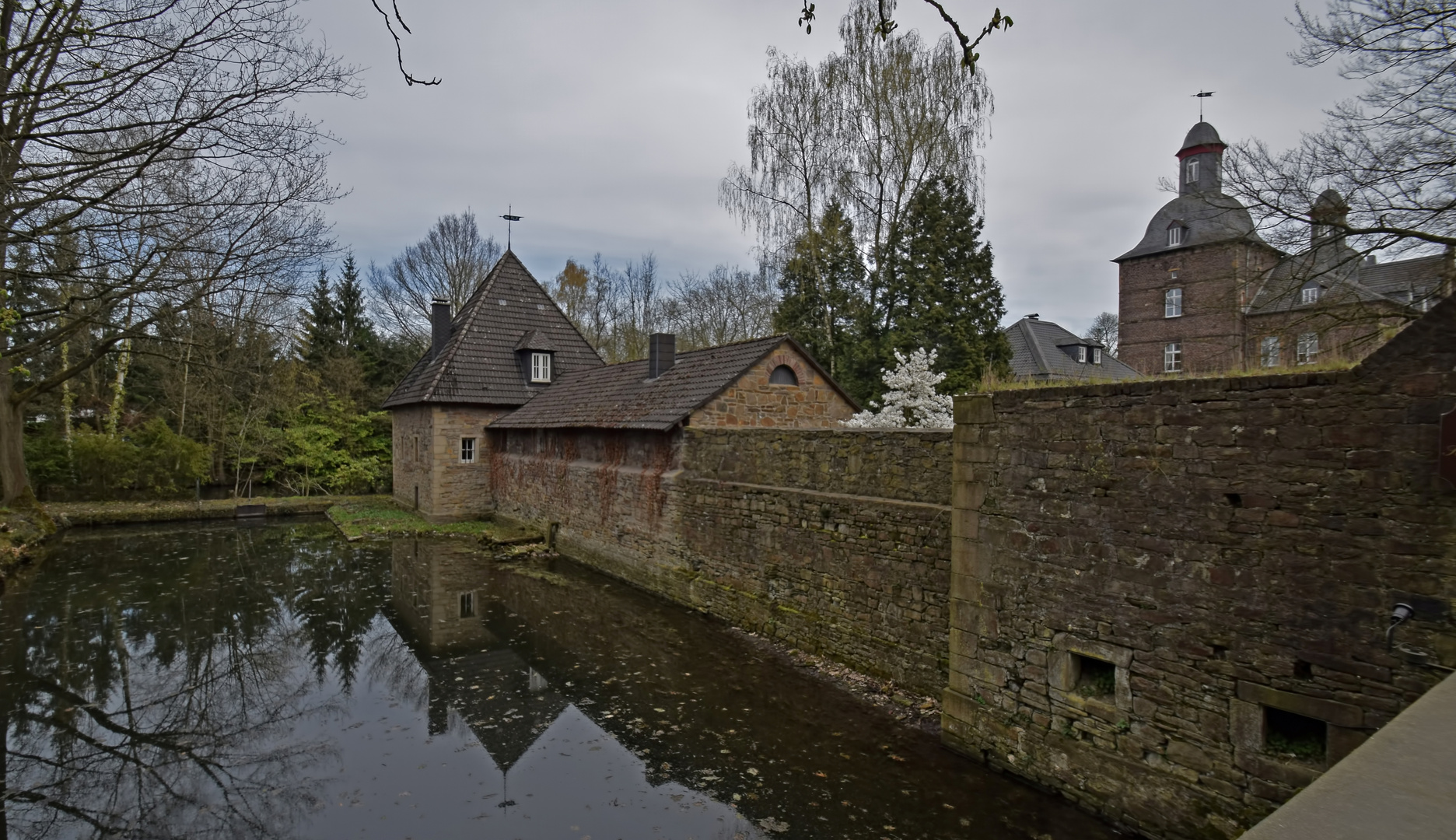 Schloss Hugenpoet   Dienstag ist Spiegeltag