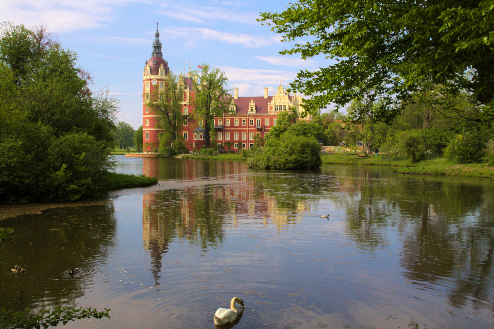 Schloss im Fürst Pückler Park in Bad Muskau Foto & Bild bad muskau