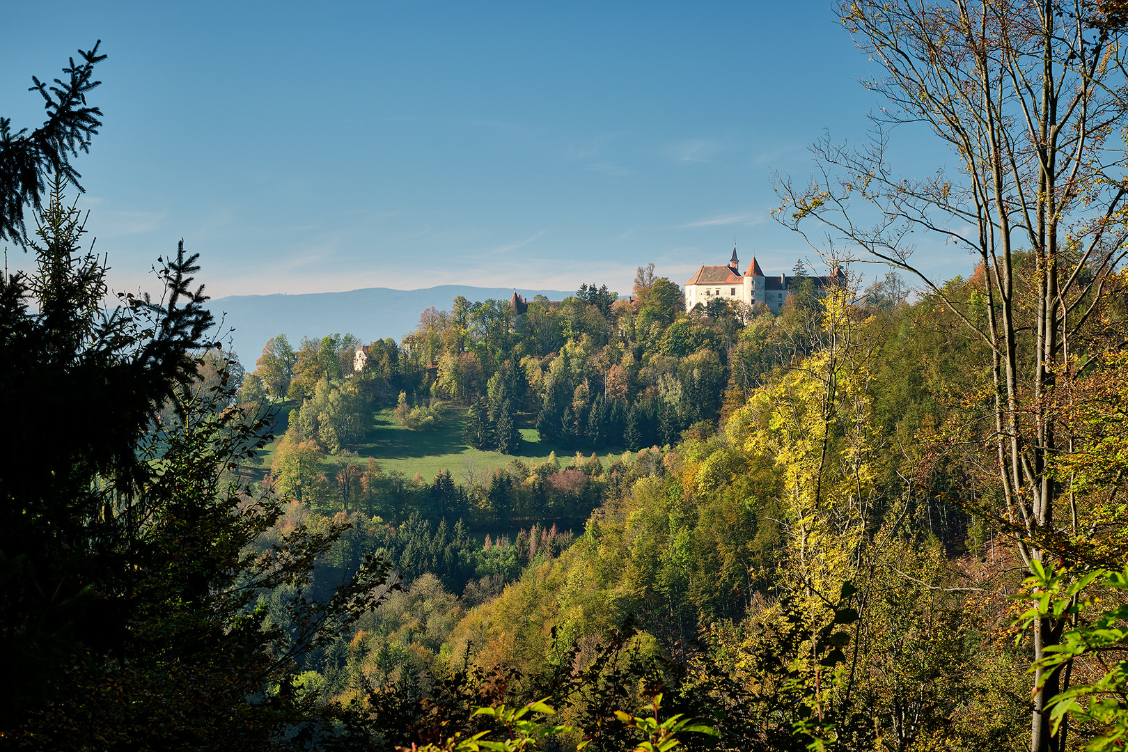 Schloss im Herbst