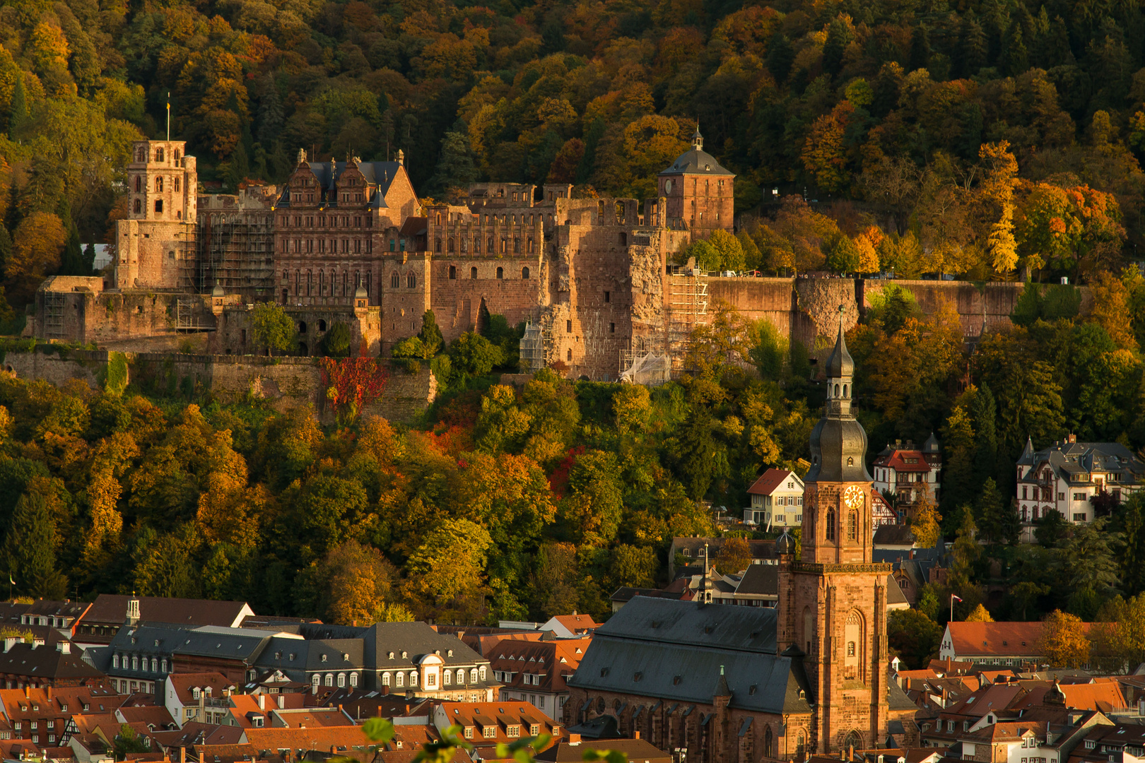 Schloß im Herbstlicht