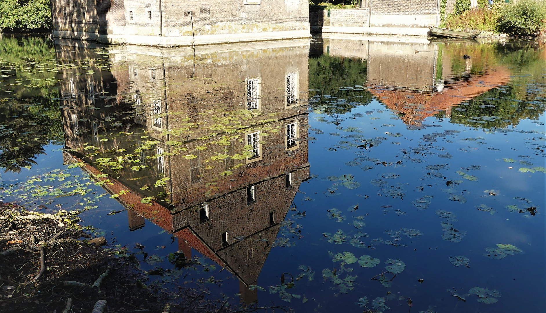 Schloß im See