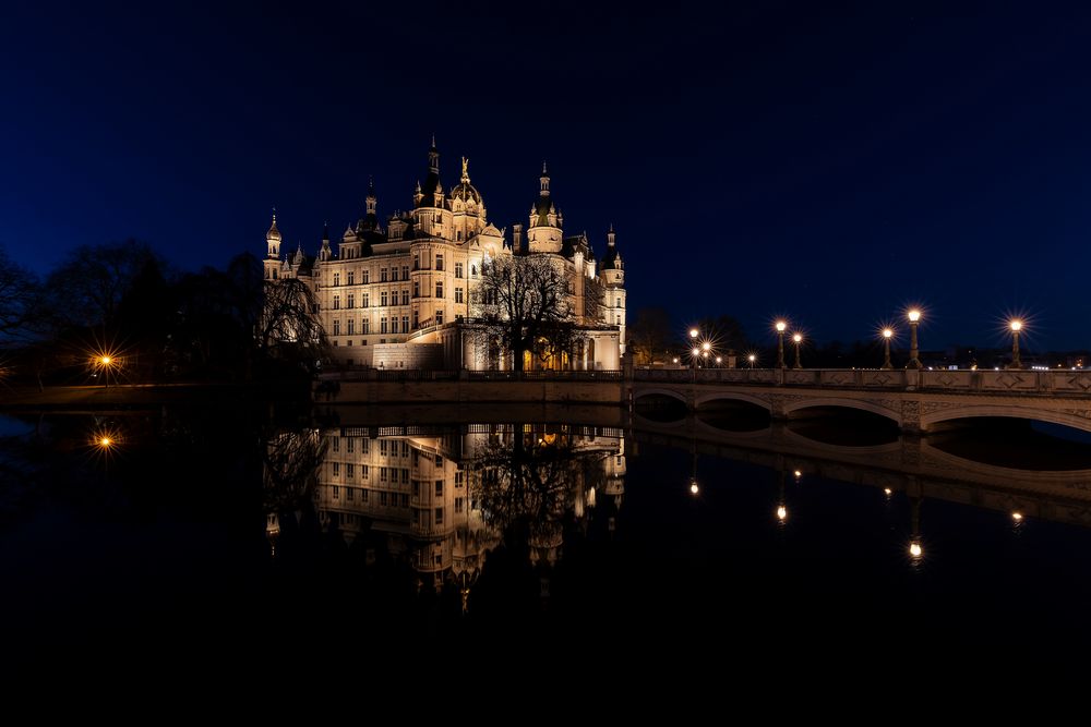 Schloss im Spiegel