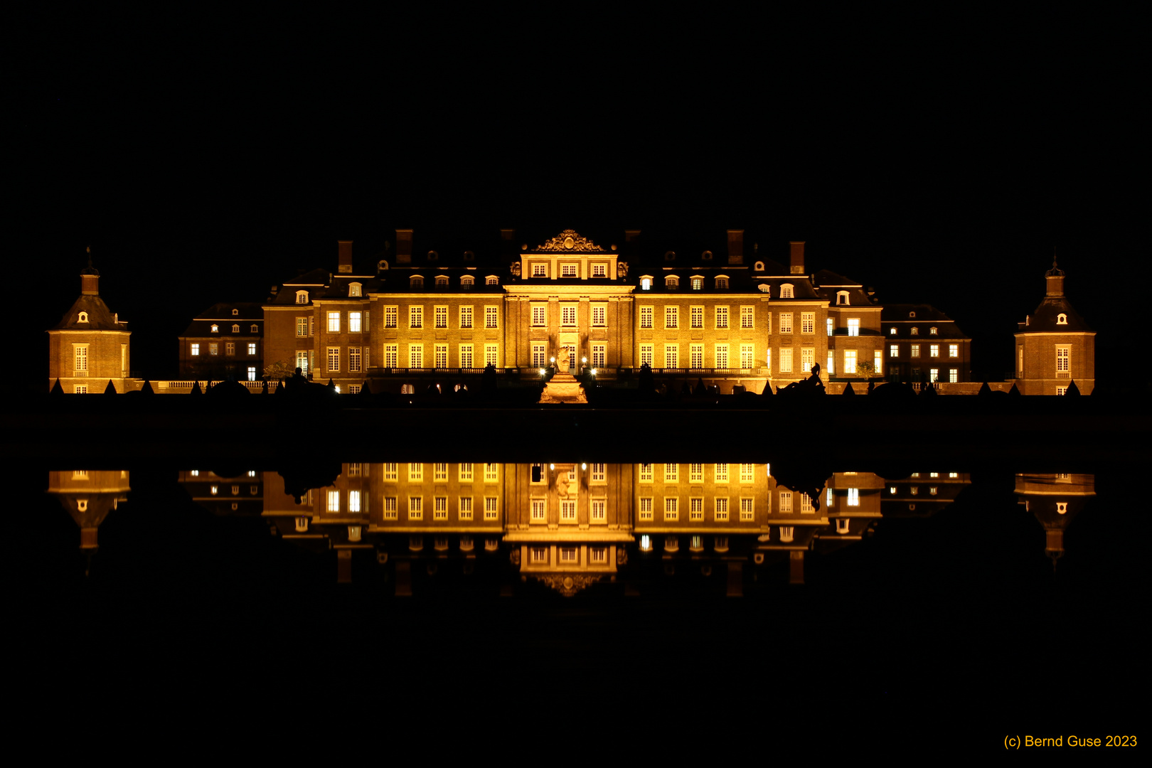 Schloss im Spiegel