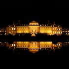 Schloss im Spiegel