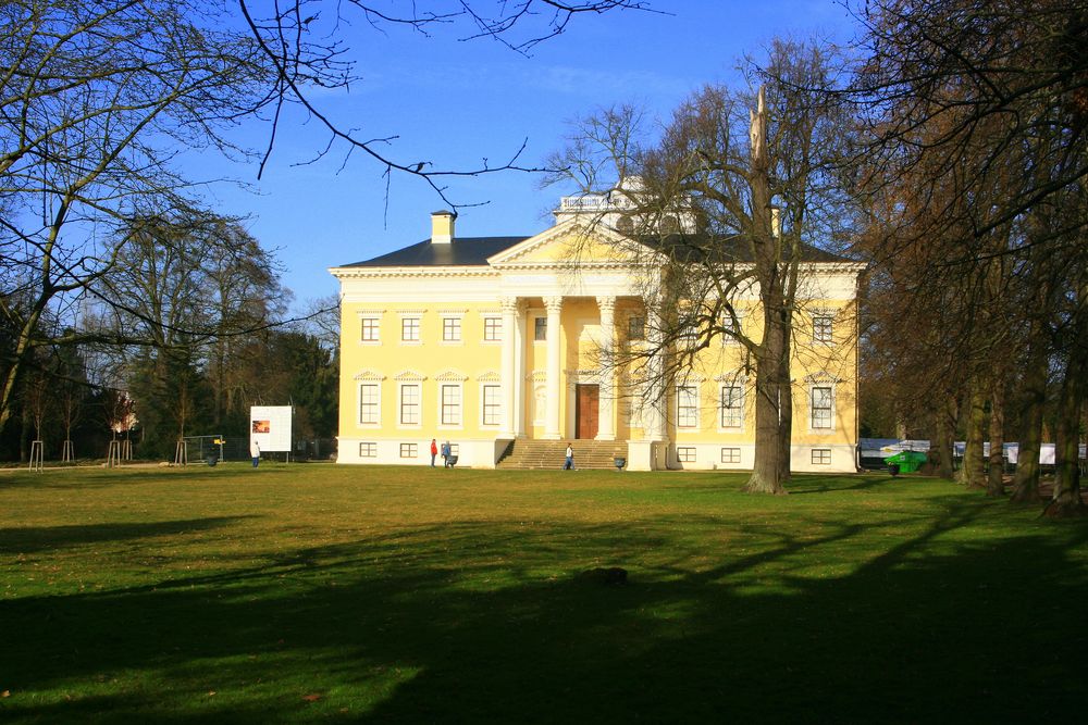 Schloß im Wörlitzerpark