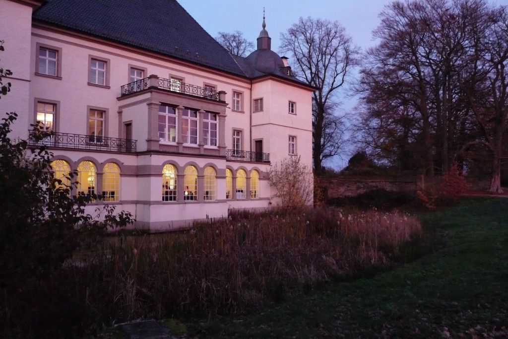 Schloß in den Farben der untergehenden Sonne