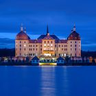 Schloss in der blauen Stunde