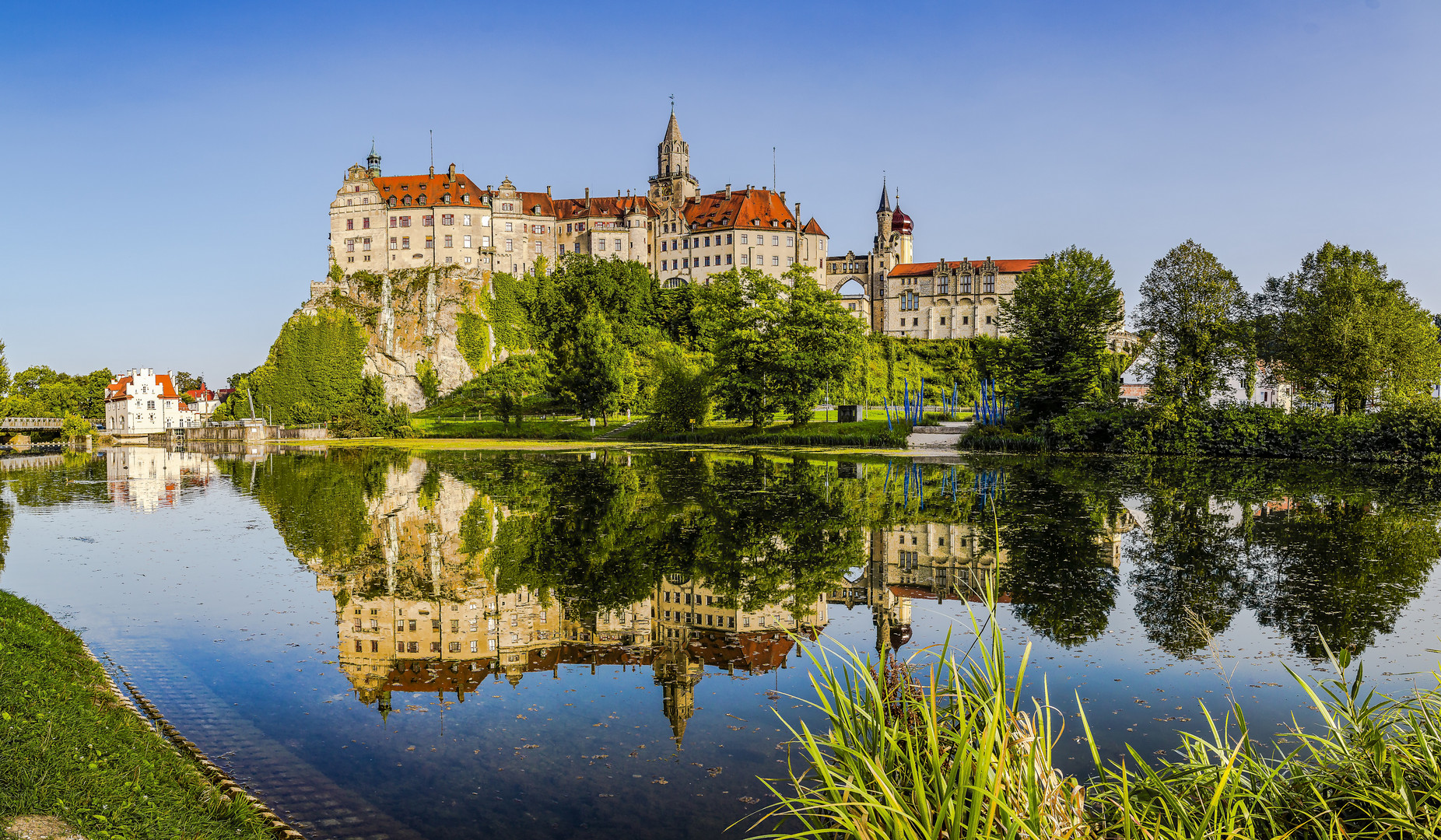 Schloss in der Donau